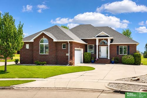3211 Deer Run, Fremont, NE, 68025-6272 | Card Image