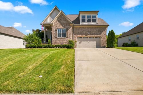 323 Hathaway Ln, Gallatin, TN, 37066-1570 | Card Image