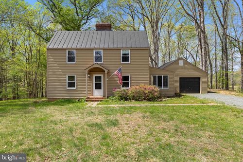 8358 Botha Rd, WARRENTON, VA, 20186-8433 | Card Image