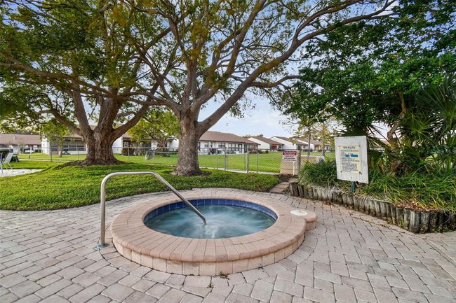 7923 Radcliffe Cir, House other with 2 bedrooms, 2 bathrooms and null parking in PORT RICHEY FL | Image 72