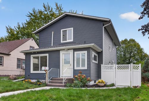 909 8th Ave S, South Saint Paul, MN, 55075-2912 | Card Image