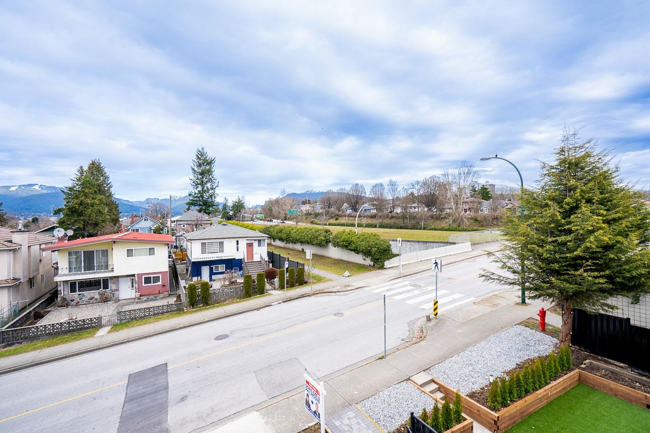 1 - 3344 Adanac Street, Home with 3 bedrooms, 3 bathrooms and 2 parking in Vancouver BC | Image 28