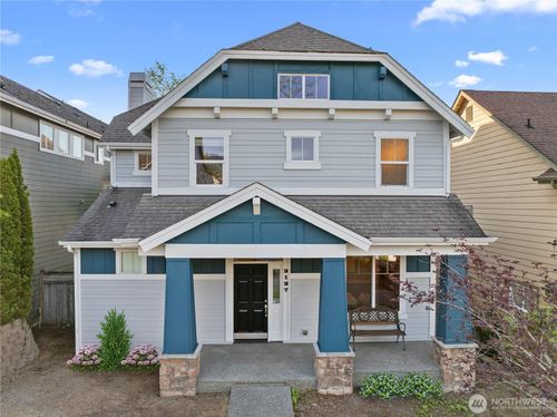 2127 Nw Far Country Ln, Issaquah, WA, 98027-5609 | Card Image