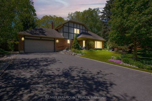 44 Cairnmore Crt, Brampton, ON, L6Z1T6 | Card Image