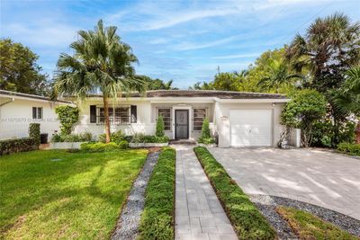 810 Madrid St, House other with 2 bedrooms, 1 bathrooms and null parking in Coral Gables FL | Image 1