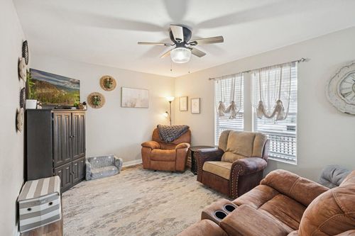 915 11th Ave W, Ashland, WI, 54806-2842 | Card Image