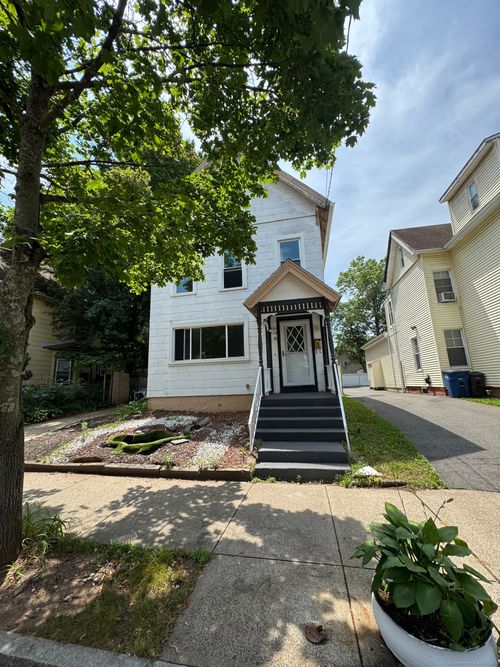 86 Dorman St, New Haven, CT, 06511-1024 | Card Image