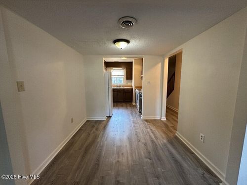 103 Palace Cir, Jacksonville, NC, 28546-7239 | Card Image