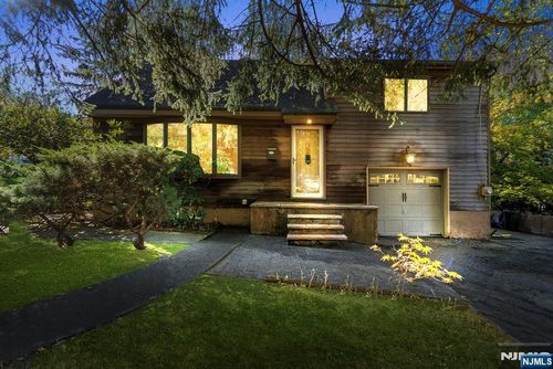 328 Grand Blvd, Emerson, NJ, 07630-1155 | Card Image