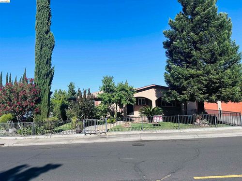 1044 Agate Ave, Manteca, CA, 95336-3512 | Card Image
