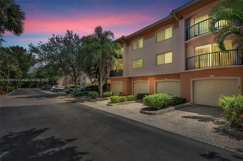 apt-1013-2125 Se 10th Ave, Fort Lauderdale, FL, 33316-4532 | Card Image