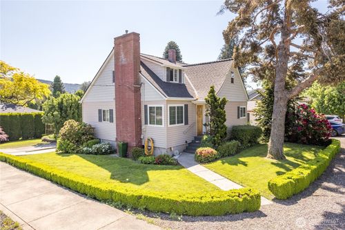 412 Kirby Ave Se, Castle Rock, WA, 98611-8603 | Card Image