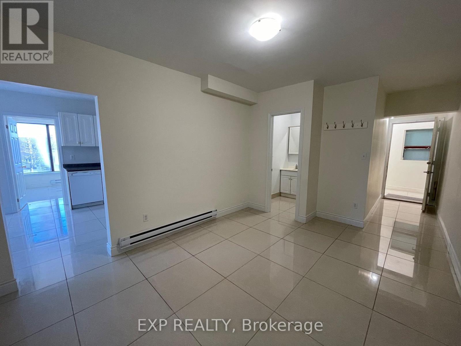 Residential Lease in Mississauga (Port Credit) 4