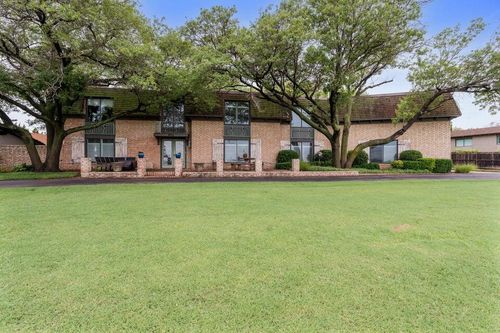 405 Kirchwood St, Plainview, TX, 79072-5813 | Card Image