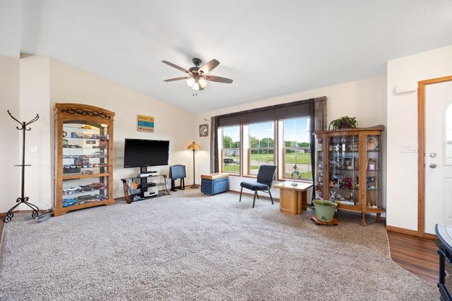 804 Park Vlg, House other with 3 bedrooms, 2 bathrooms and null parking in Litchfield MN | Image 8