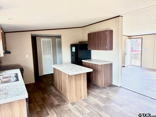 4386 County Road 376, House other with 3 bedrooms, 2 bathrooms and null parking in Tyler TX | Image 6