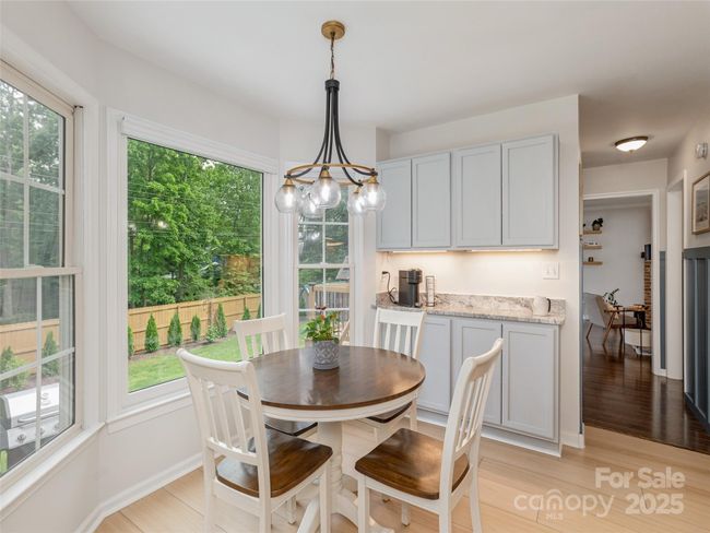 Dinette | Image 15