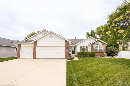 98 Stonebrooke, Troy, IL, 62294-2468 | Card Image