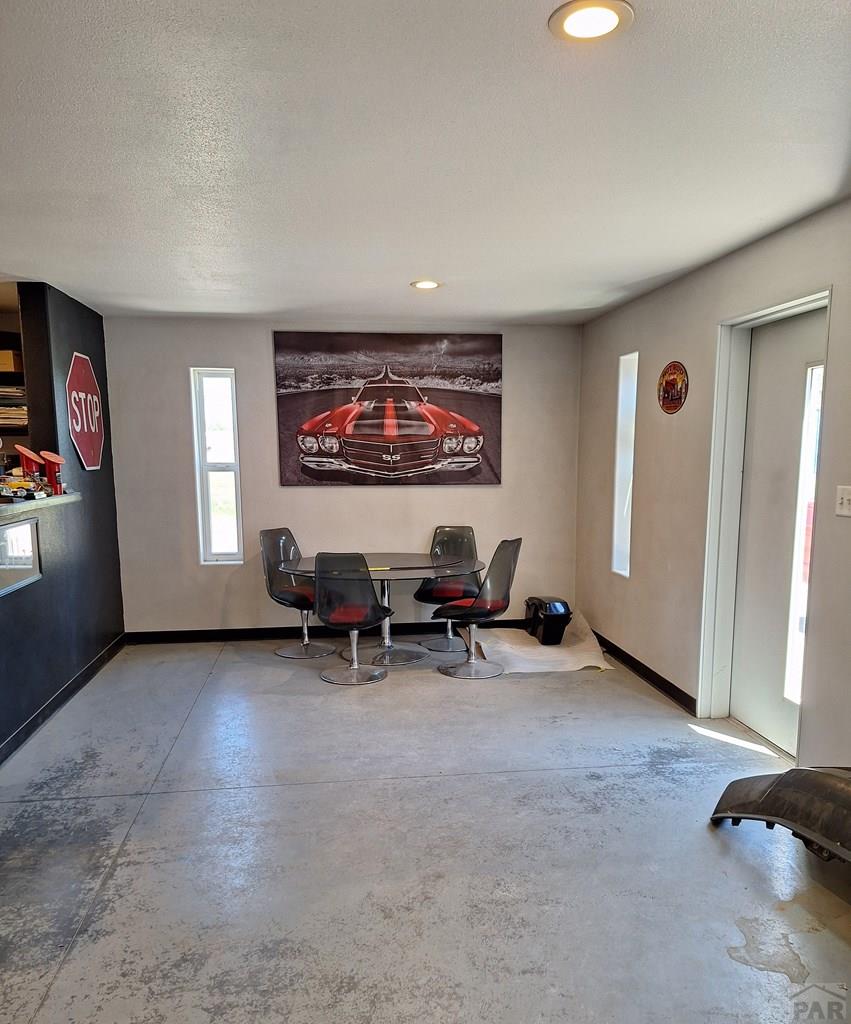 Commercial Sale in Springfield 3