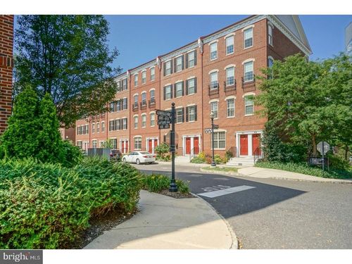 508 Captains Way, PHILADELPHIA, PA, 19146-5242 | Card Image