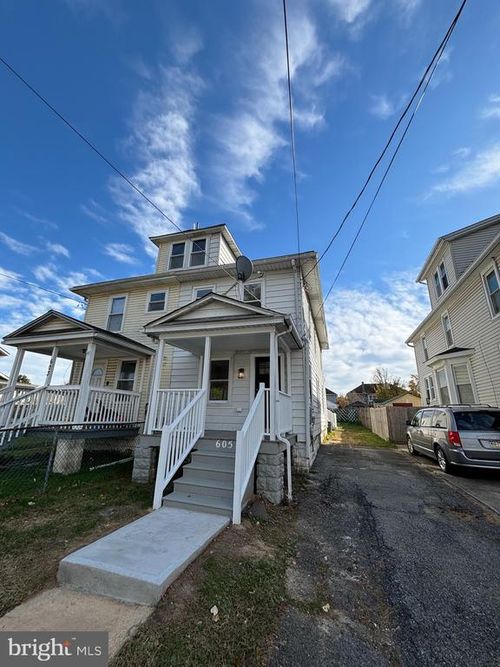 605 Johnson Ave, UPPER CHICHESTER, PA, 19061-4035 | Card Image