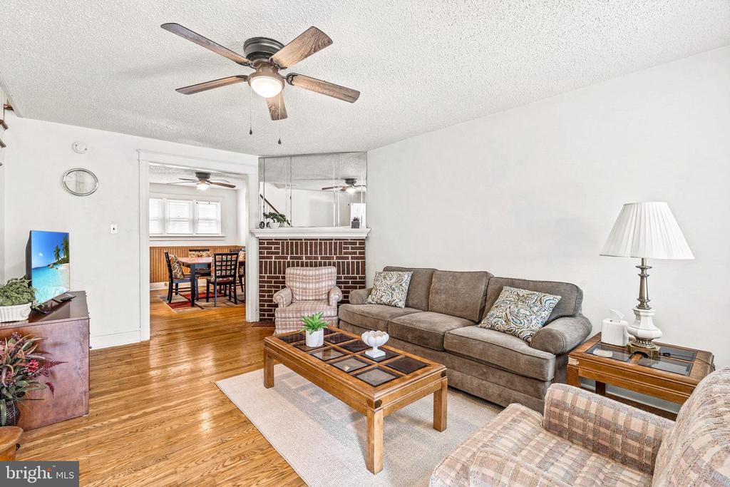 Residential Lease in SHARON HILL