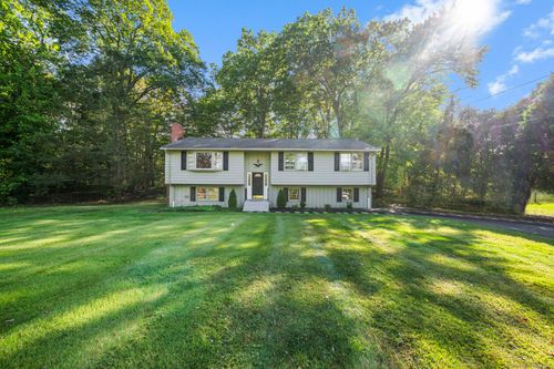779 Bridge St, Suffield, CT, 06078-2328 | Card Image