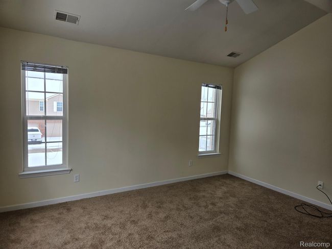 27341 Hidden Oaks Dr, Condo with 2 bedrooms, 2 bathrooms and null parking in BROWNSTOWN TWP MI | Image 10