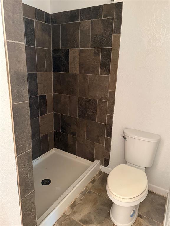 Residential Lease in Luling 4