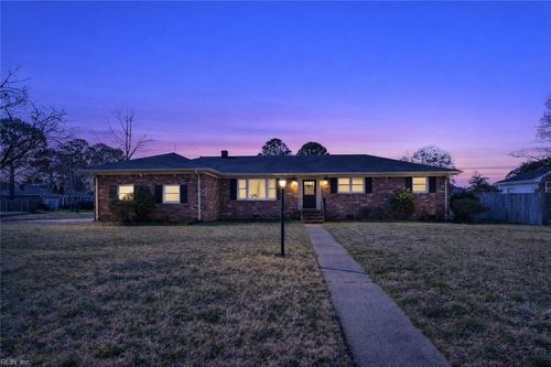 524 Summit Ridge Dr, Chesapeake, VA, 23322-3528 | Card Image