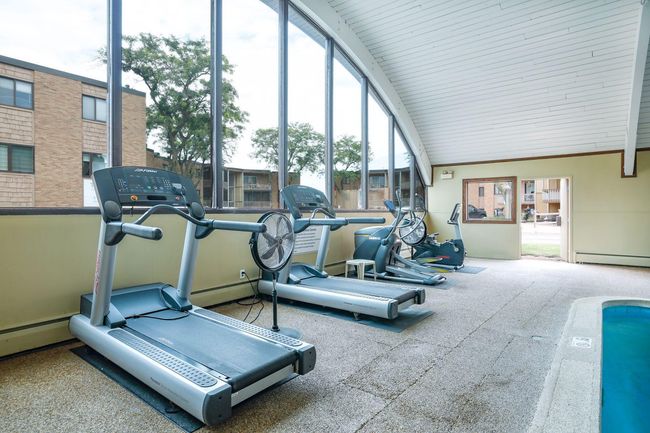 Lots of natural light in the exercise area. | Image 40