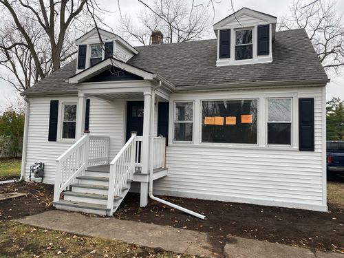 5604 S Madison Ave, Countryside, IL, 60525-3529 | Card Image