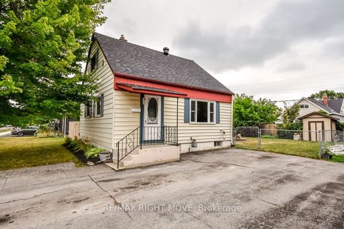 {{alt}} | Card Image