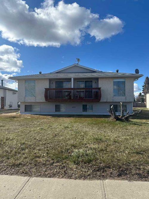 1-4-605 12 Avenue, Hanna, AB, T0J1P0 | Card Image