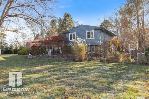 10490 Green Rd, Goodrich, MI, 48438-9050 | Card Image