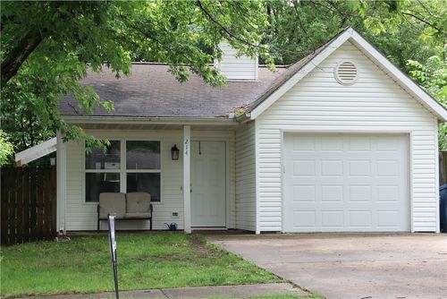 214 Nw J St, Bentonville, AR, 72712-5000 | Card Image