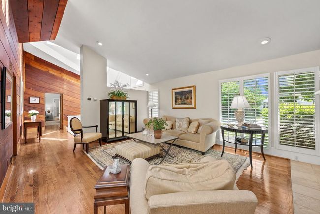 4015 Laird Pl, House other with 4 bedrooms, 4 bathrooms and null parking in CHEVY CHASE MD | Image 4