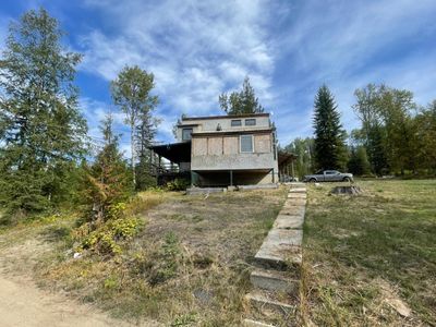 7826 Highway 3, House other with 2 bedrooms, 2 bathrooms and null parking in Yahk BC | Image 3