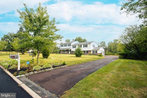 1449 W Lamplighter Ln, NORTH WALES, PA, 19454-3697 | Card Image