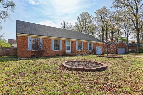 428 Rock Dr, Chesapeake, VA, 23323-4222 | Card Image