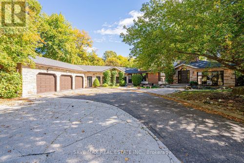 1215 Martins Boulevard, Brampton (Bram West), ON, L6V0A1 | Card Image