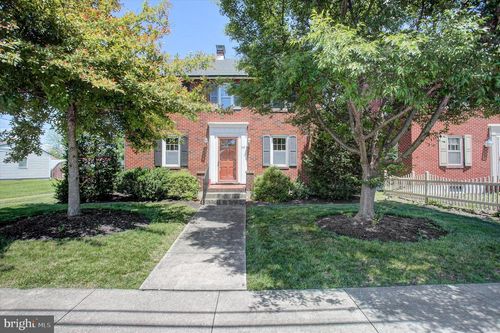 539 High St, CHAMBERSBURG, PA, 17201-1031 | Card Image