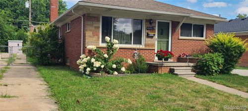 4467 Mckinley St, Dearborn Heights, MI, 48125-2508 | Card Image