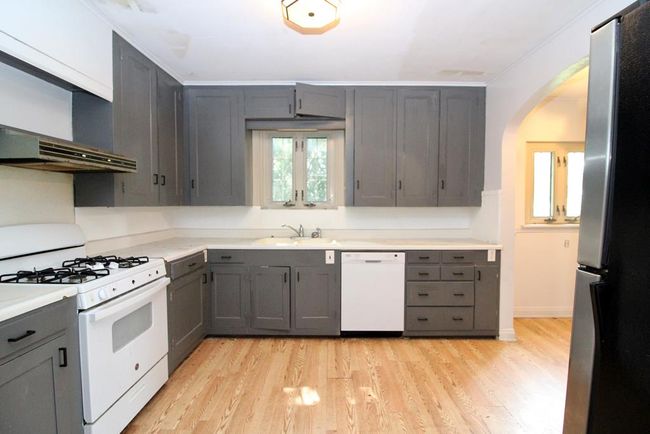 227 College Ave, House other with 5 bedrooms, 3 bathrooms and null parking in Ashland OH | Image 13