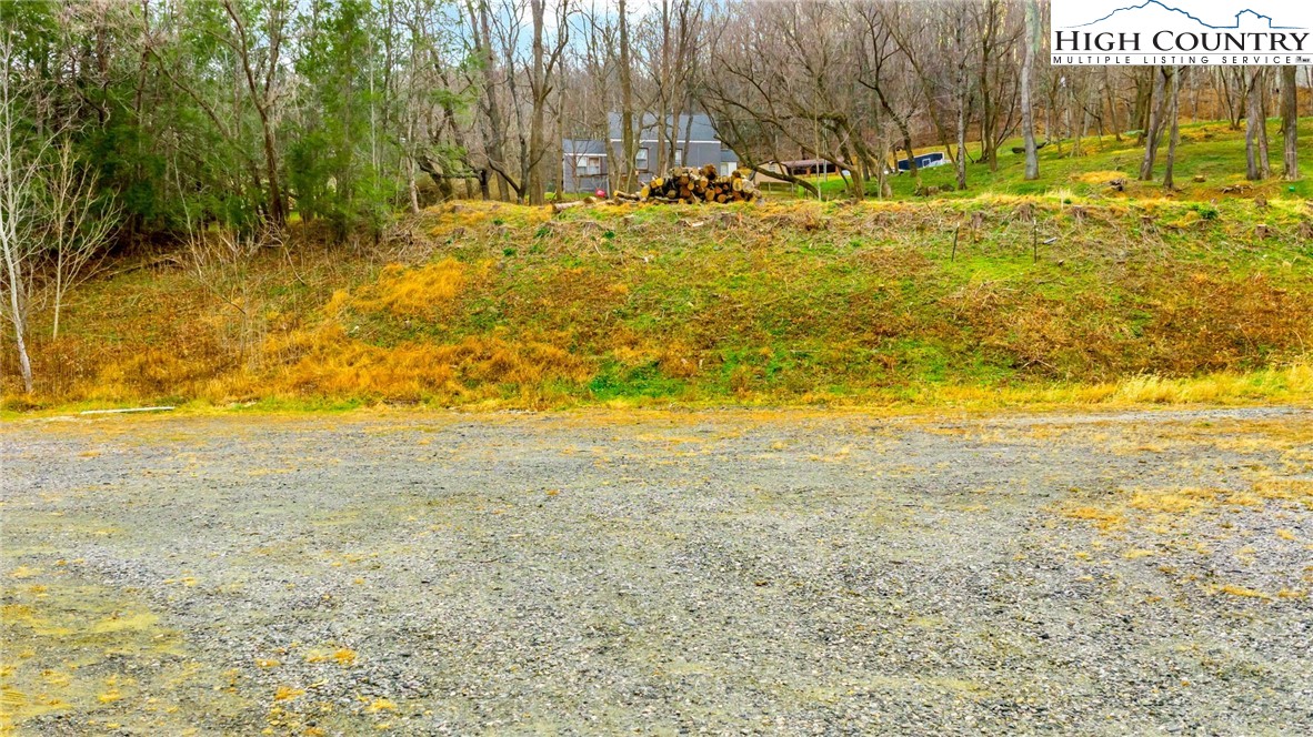 Land in West Jefferson 5
