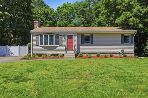 14 Hemlock Dr, Medway, MA, 02053-2318 | Card Image