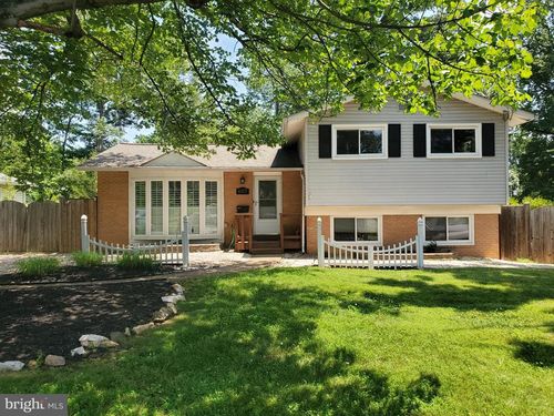 4517 Mayfield Dr, ANNANDALE, VA, 22003-5436 | Card Image