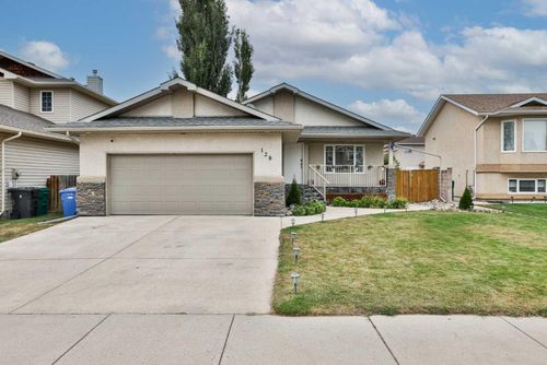 128 Cougar Rd N, Lethbridge, AB, T1H6M7 | Card Image