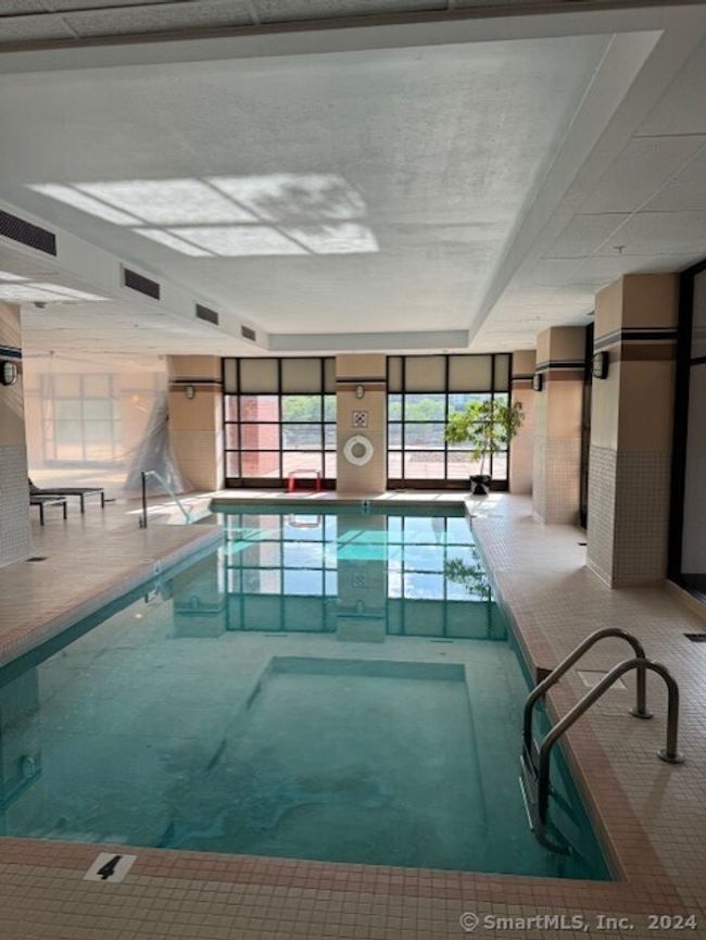APT-503 - 235 E River Dr, Condo with 3 bedrooms, 2 bathrooms and 2 parking in East Hartford CT | Image 26
