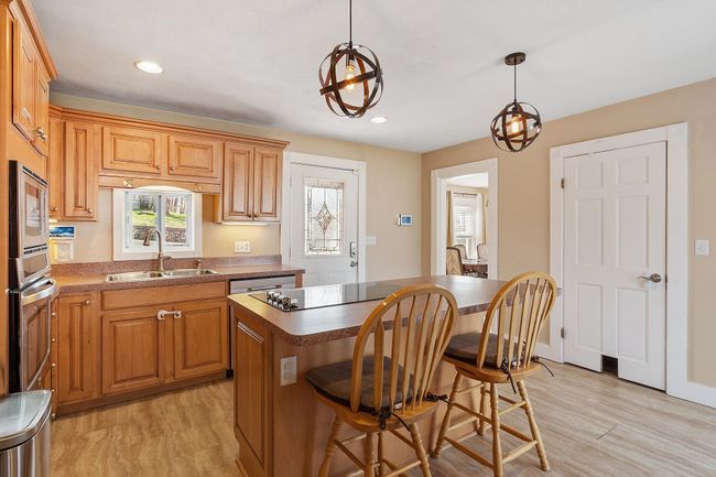 45 Franklin St, House other with 3 bedrooms, 2 bathrooms and null parking in Derry NH | Image 9